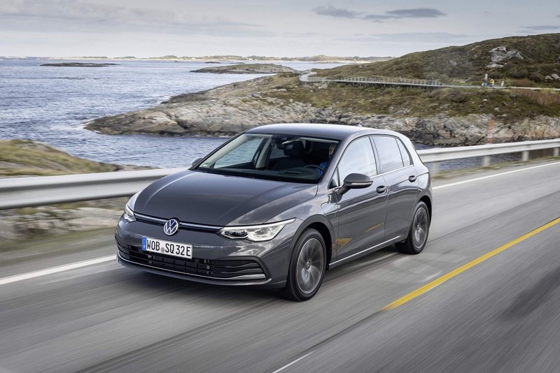 Foto: VW - Der VW Golf muss in die Werkstatt Foto: VW - Der VW Golf muss in die Werkstatt